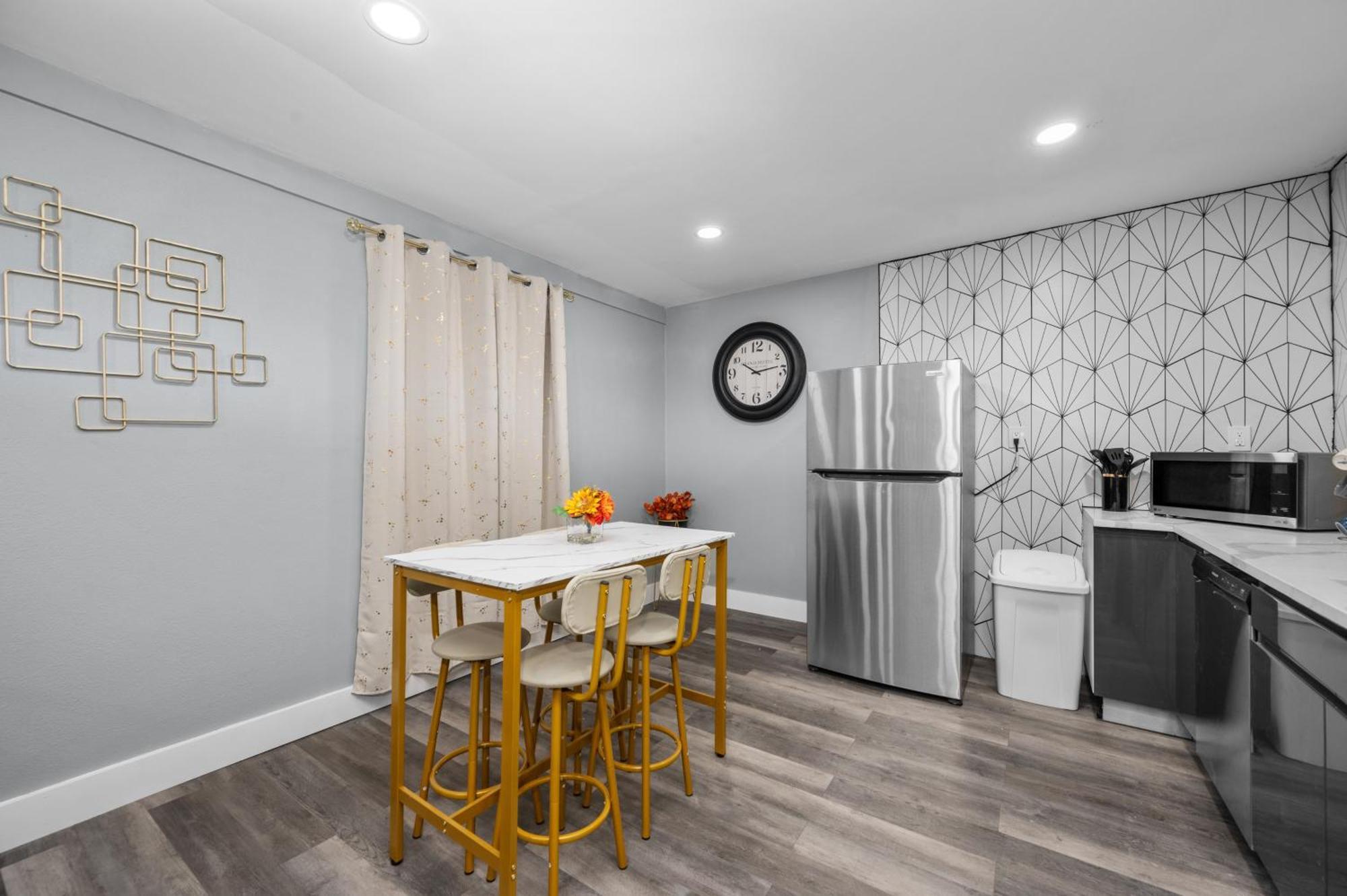 Modern 2Br City Center Getaway With Free Park 休斯敦 外观 照片